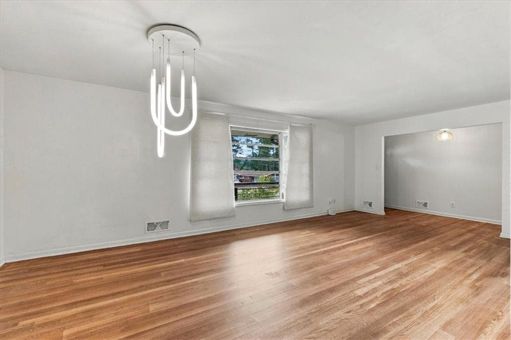 4 bedroom, 2 bathroom, 1,994 sq ft single family residence for sale at 3457 Springside Drive, Decatur, GA 30032 — photo 6
