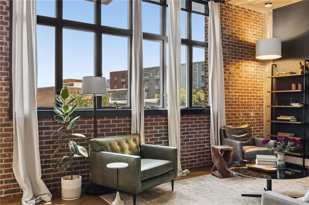 1 bedroom, 1 bathroom, 961 sq ft condominium for sale at 640 Glen Iris Drive 302, Atlanta, GA 30308 — photo 8