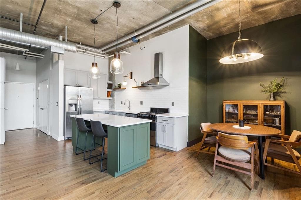 1 bedroom, 1 bathroom, 961 sq ft condominium for sale at 640 Glen Iris Drive 302, Atlanta, GA 30308 — photo 10