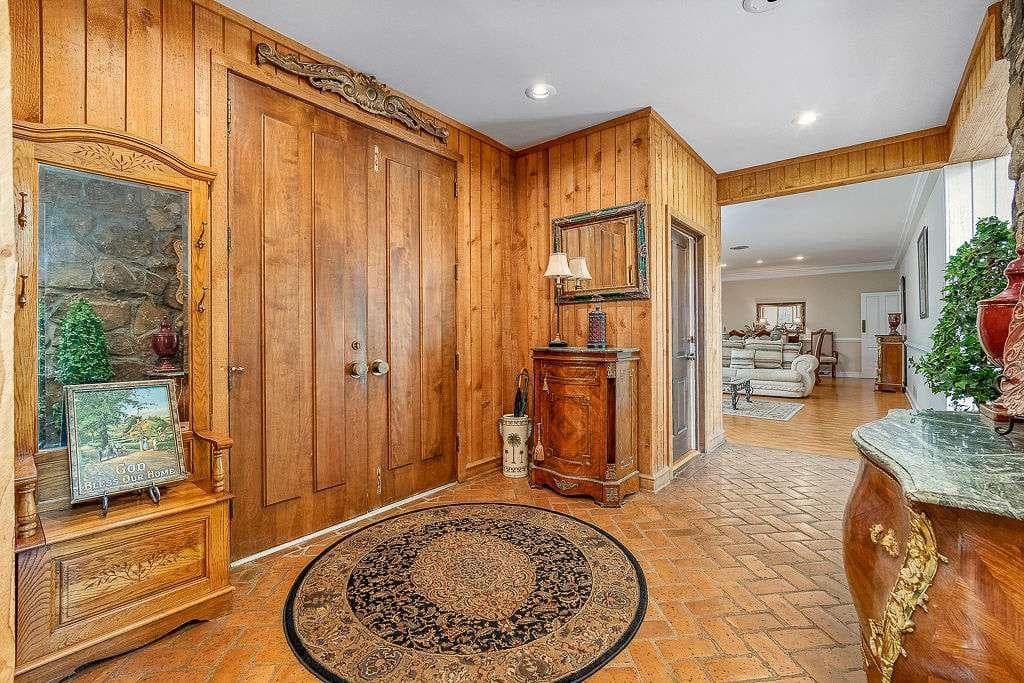 5 bedroom, 4 bathroom, 6,147 sq ft single family residence for sale at 8569 Jefferson Road, Commerce, GA 30529 — photo 10