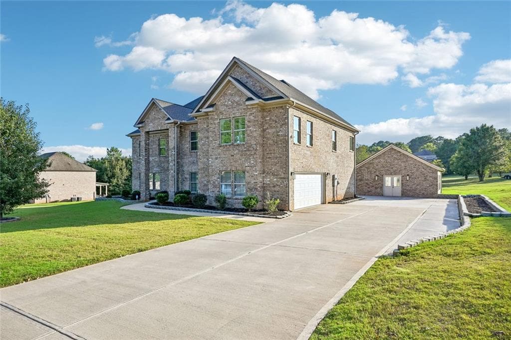 5 bedroom, 3 bathroom, 3,999 sq ft single family residence for sale at 190 Barcelona Drive, Covington, GA 30016