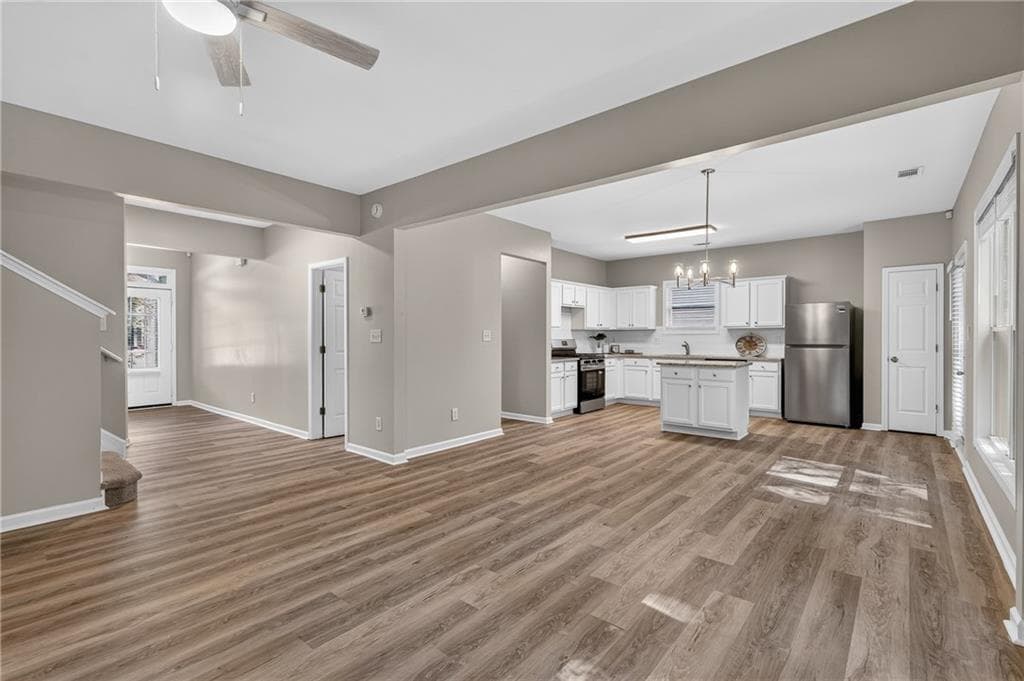 4 bedroom, 3 bathroom, 2,150 sq ft single family residence for sale at 2513 Winslow Ridge Drive, Buford, GA 30519 — photo 8