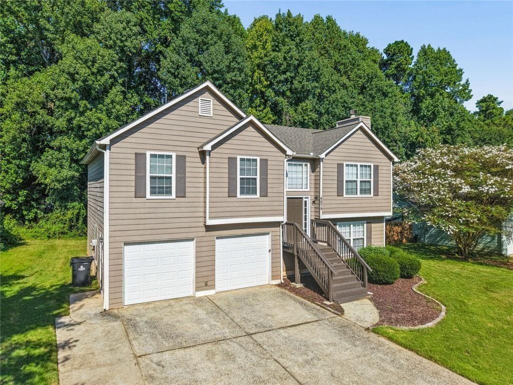 5 bedroom, 3 bathroom, 2,061 sq ft single family residence for sale at 4879 Lake Park Lane, Acworth, GA 30101 — photo 2