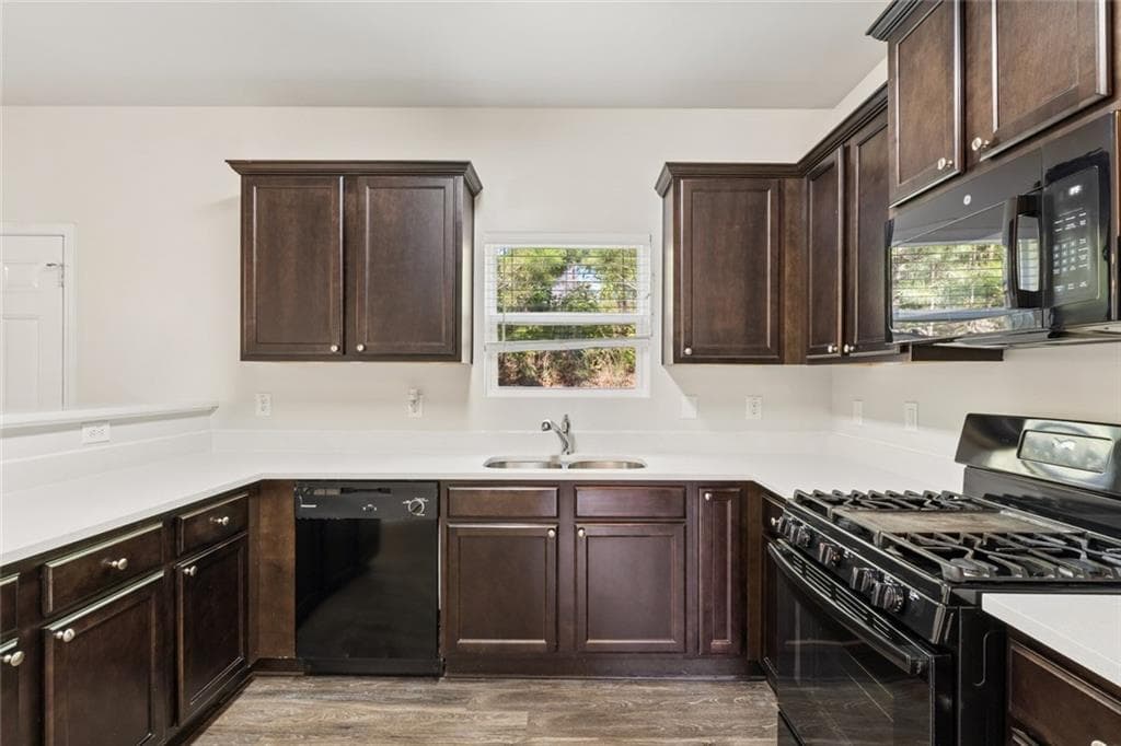 4 bedroom, 3 bathroom, 2,252 sq ft single family residence for sale at 210 W Bridge Park, Dallas, GA 30157 — photo 10
