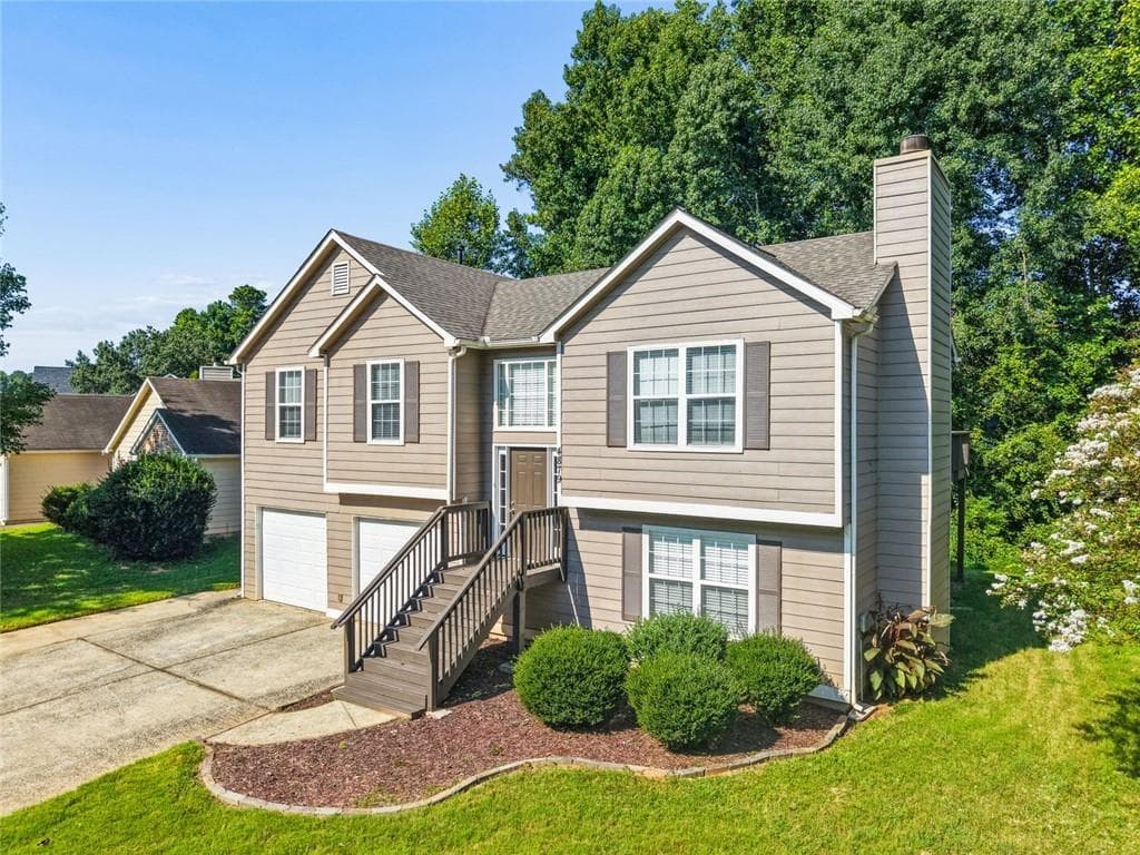5 bedroom, 3 bathroom, 2,061 sq ft single family residence for sale at 4879 Lake Park Lane, Acworth, GA 30101 — photo 3