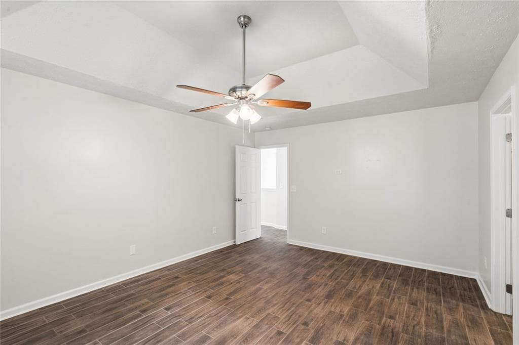 5 bedroom, 3 bathroom, 2,061 sq ft single family residence for sale at 4879 Lake Park Lane, Acworth, GA 30101 — photo 9