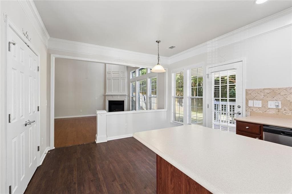 3 bedroom, 3 bathroom, 2,056 sq ft single family residence under contract at 615 Syemore Pass, Canton, GA 30115 — photo 6