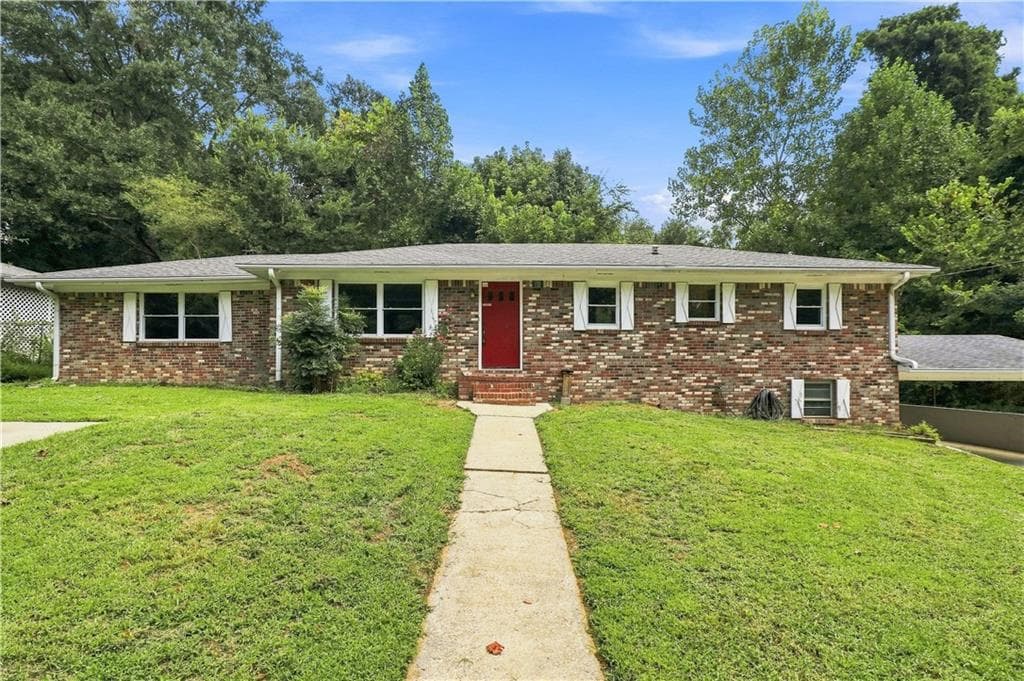 3 bedroom, 2 bathroom, 1,625 sq ft single family residence for sale at 2033 Cardell Road, Austell, GA 30168 — photo 3