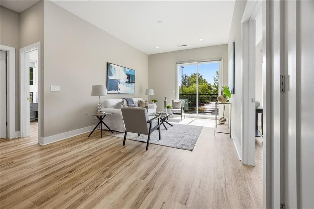 2 bedroom, 2 bathroom, 1,150 sq ft condominium for sale at 1155 Custer Avenue 201, Atlanta, GA 30316 — photo 3