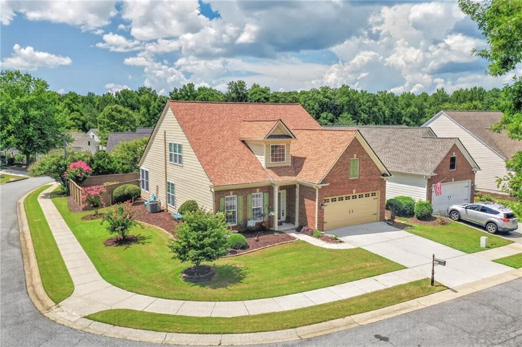 3 bedroom, 3 bathroom, 2,279 sq ft single family residence under contract at 153 Churchcliff Drive, Woodstock, GA 30188 — photo 3