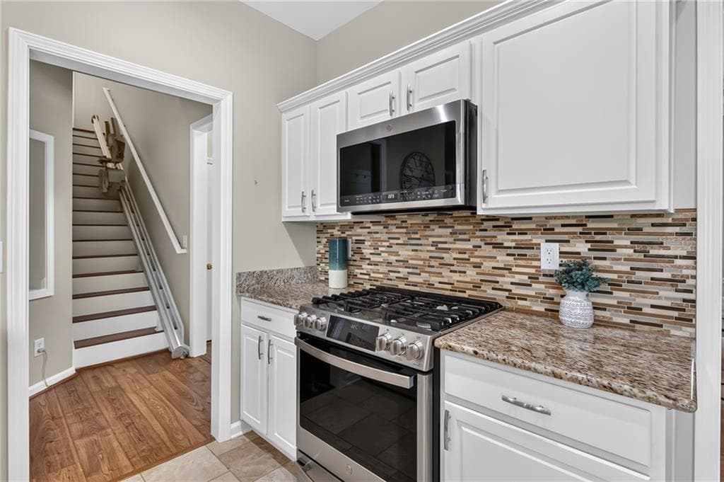 3 bedroom, 3 bathroom, 2,279 sq ft single family residence under contract at 153 Churchcliff Drive, Woodstock, GA 30188 — photo 10
