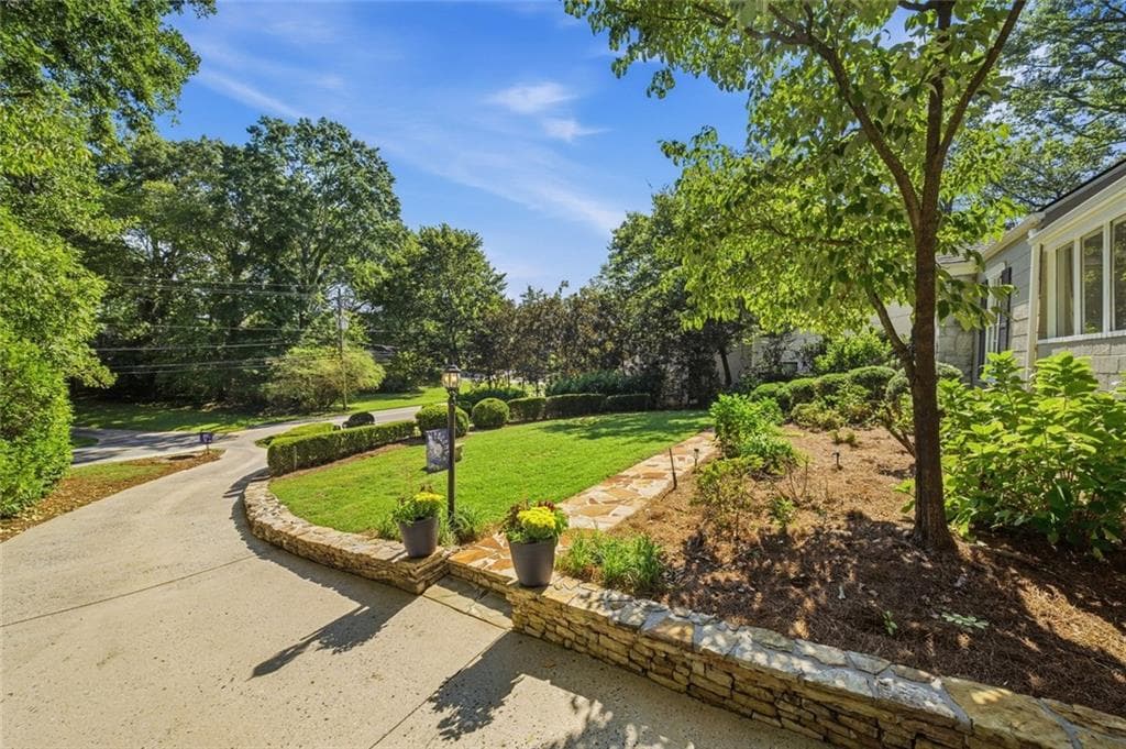 3 bedroom, 2 bathroom, 1,531 sq ft single family residence for sale at 2692 Osborne Road, Brookhaven, GA 30319 — photo 5