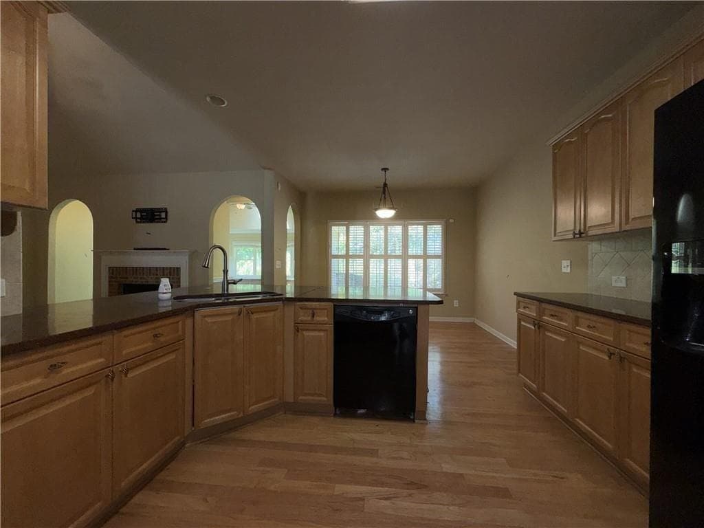 5 bedroom, 4 bathroom, 3,456 sq ft single family residence for sale at 4750 Heathcliff Way, Cumming, GA 30041 — photo 6