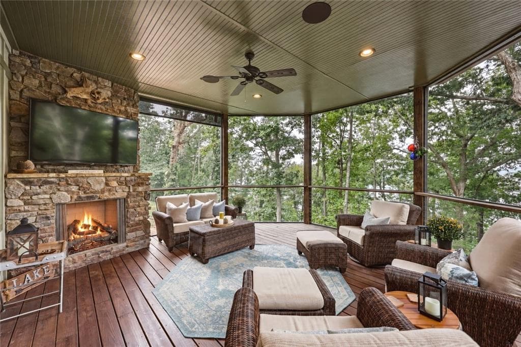 3 bedroom, 5 bathroom, 4,300 sq ft single family residence for sale at 5628 Nags Head Circle, Gainesville, GA 30504 — photo 5