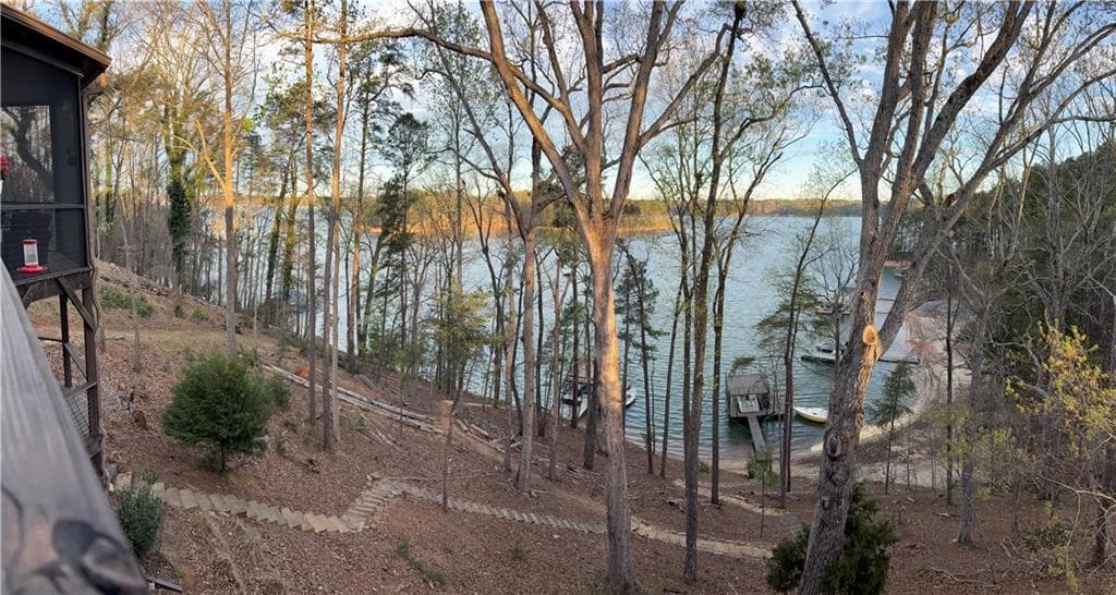 3 bedroom, 5 bathroom, 4,300 sq ft single family residence for sale at 5628 Nags Head Circle, Gainesville, GA 30504 — photo 6