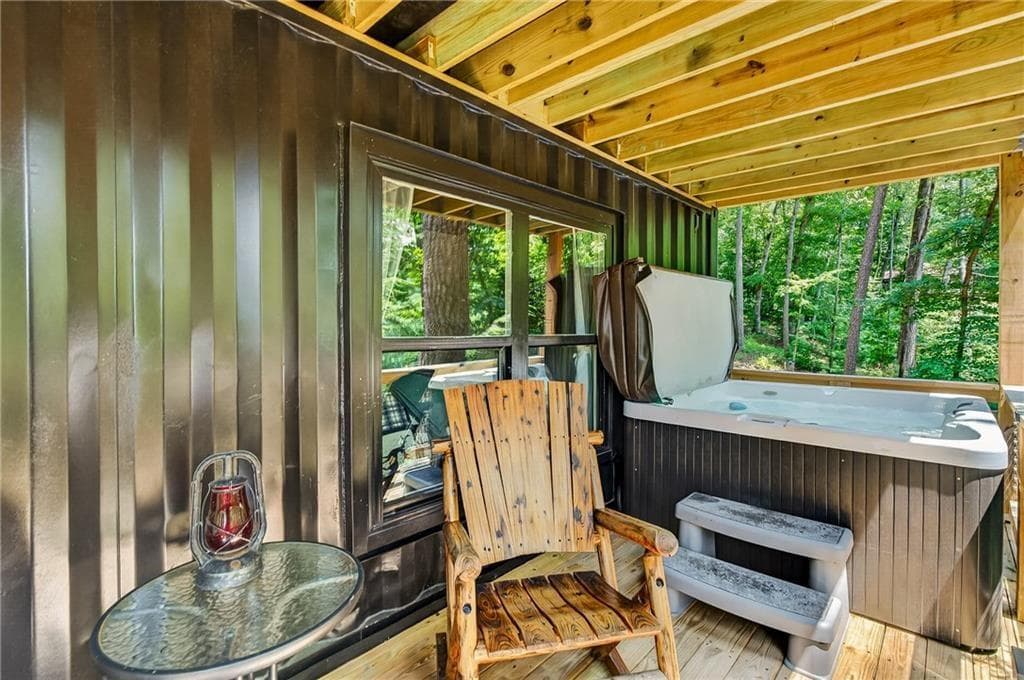 1 bedroom, 1 bathroom, 160 sq ft single family residence for sale at 649 Power Dam Road, Blue Ridge, GA 30513 — photo 5