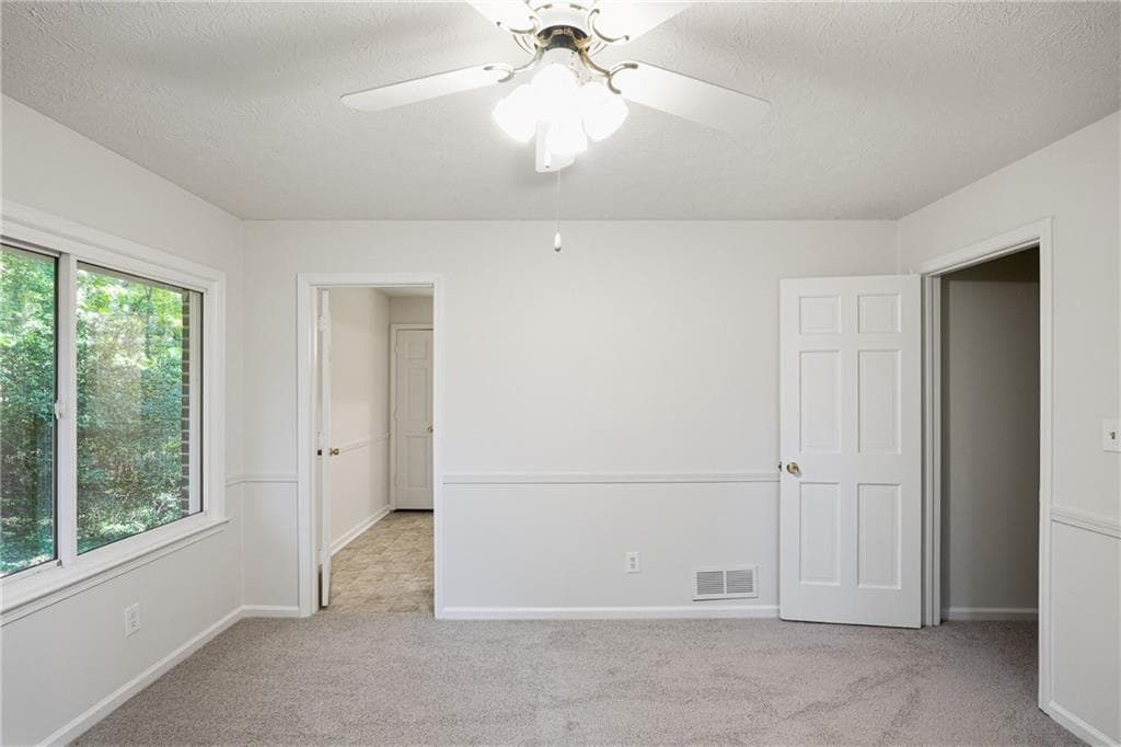 3 bedroom, 3 bathroom, 3,124 sq ft single family residence under contract at 184 Wagon Way, Lilburn, GA 30047 — photo 4
