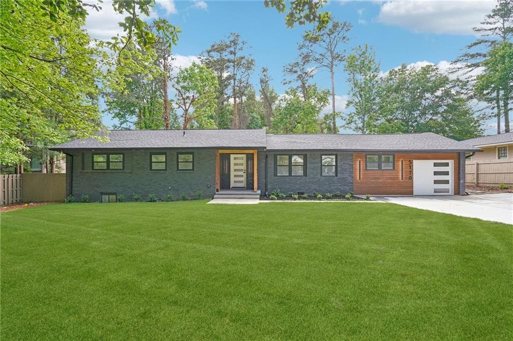 4 bedroom, 4 bathroom, 2,200 sq ft single family residence for rent at 5170 Chamblee Dunwoody Rd., Atlanta, GA 30338 for $4,600 a month — photo 1 of 44