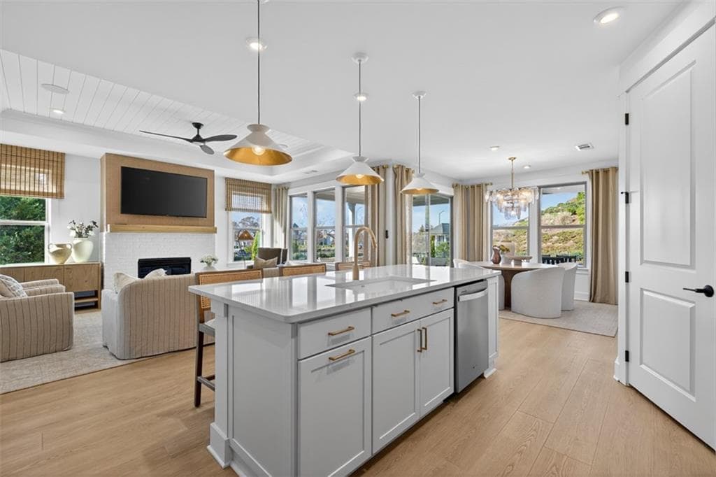 2 bedroom, 2 bathroom, 1,809 sq ft single family residence for sale at 5411 Olive Lane, Hoschton, GA 30548 — photo 9