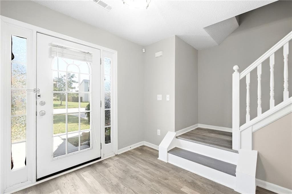 4 bedroom, 3 bathroom, 2,488 sq ft single family residence for sale at 4821 Galleon Crossing, Decatur, GA 30035 — photo 2