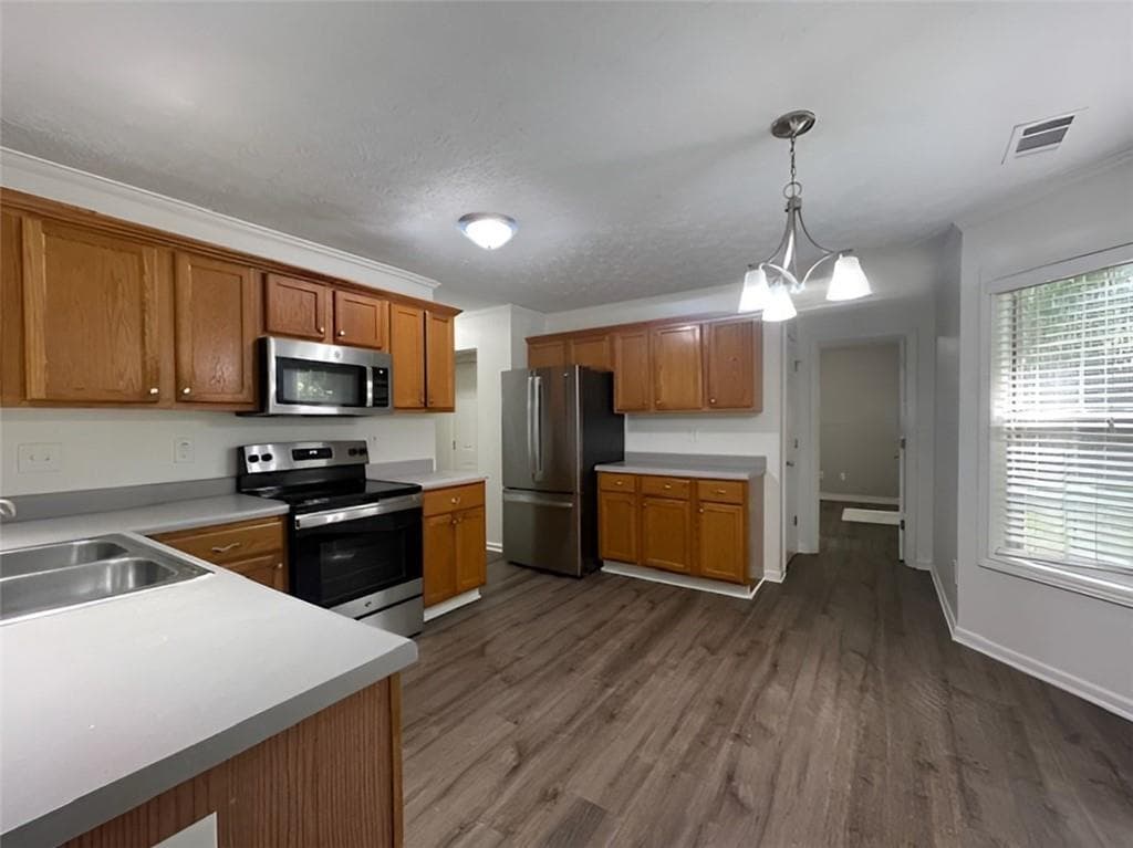 4 bedroom, 3 bathroom, 2,296 sq ft single family residence for sale at 135 Woodson Court, Stockbridge, GA 30281 — photo 5