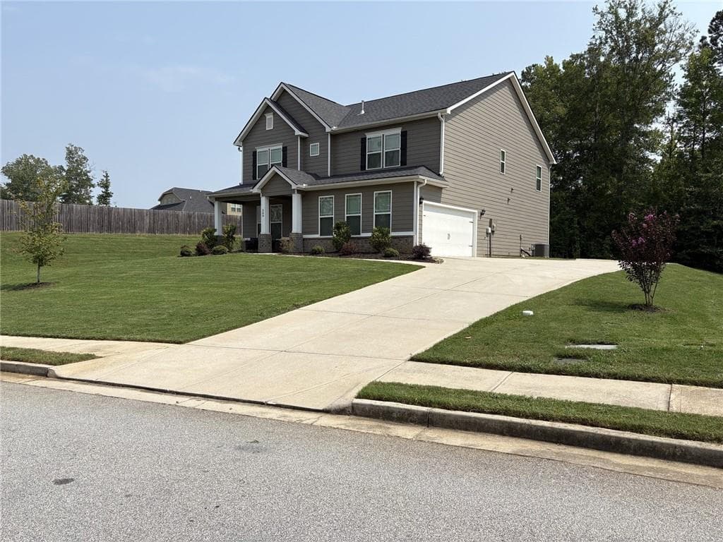 5 bedroom, 3 bathroom, 3,301 sq ft single family residence for sale at 200 Darien Drive, Senoia, GA 30276 — photo 3