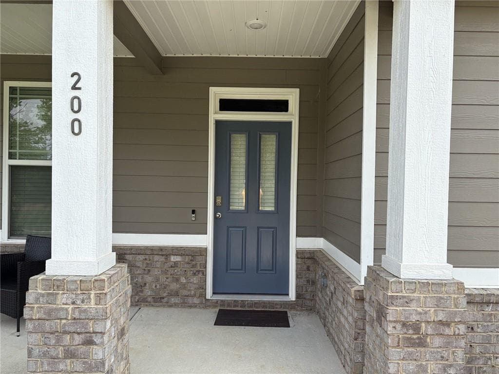 5 bedroom, 3 bathroom, 3,301 sq ft single family residence for sale at 200 Darien Drive, Senoia, GA 30276 — photo 6