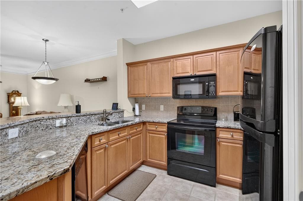 2 bedroom, 2 bathroom, 1,027 sq ft condominium for sale at 2001 Village Boulevard, Rome, GA 30161 — photo 7