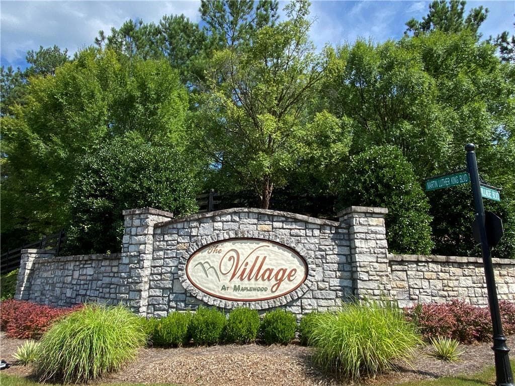 2 bedroom, 2 bathroom, 1,027 sq ft condominium for sale at 2001 Village Boulevard, Rome, GA 30161 — photo 2