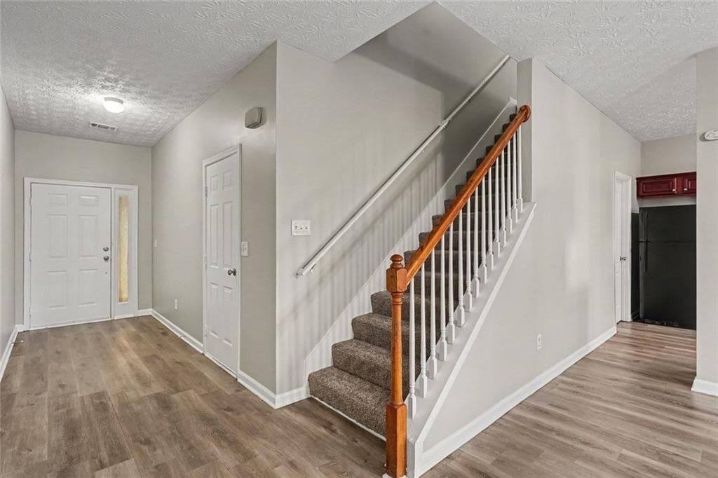 3 bedroom, 3 bathroom, 1,640 sq ft townhouse for sale at 1135 McConaughy Court, Mcdonough, GA 30253 — photo 3