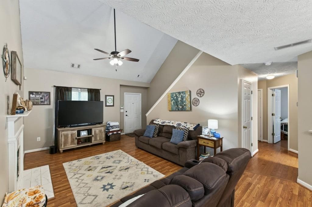 3 bedroom, 3 bathroom, 1,975 sq ft single family residence for sale at 210 Kim Trail, Stockbridge, GA 30281 — photo 10