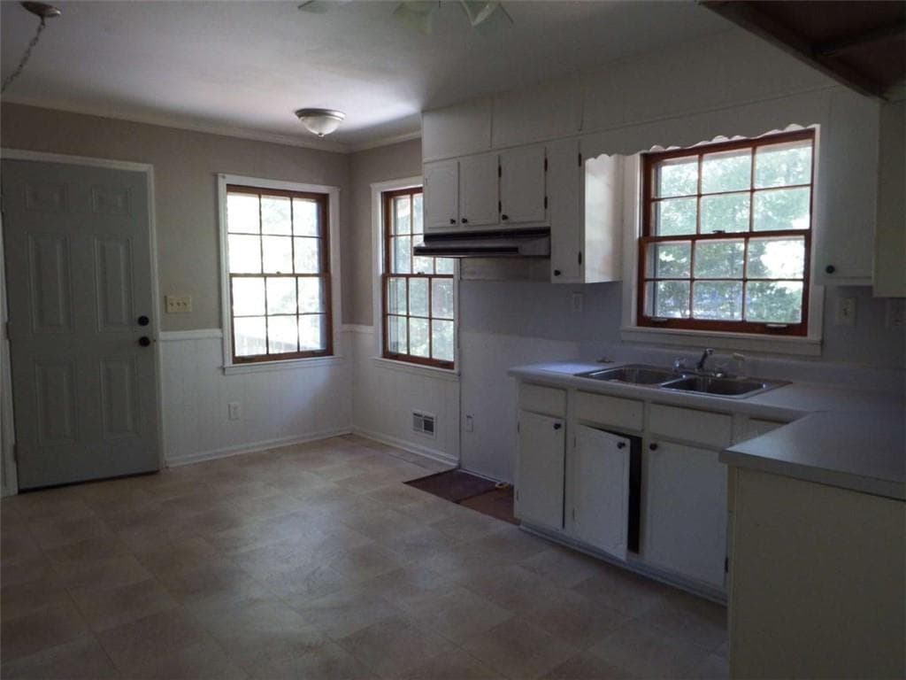 4 bedroom, 3 bathroom, 2,201 sq ft single family residence for sale at 3766 Citation Drive, Decatur, GA 30034 — photo 3