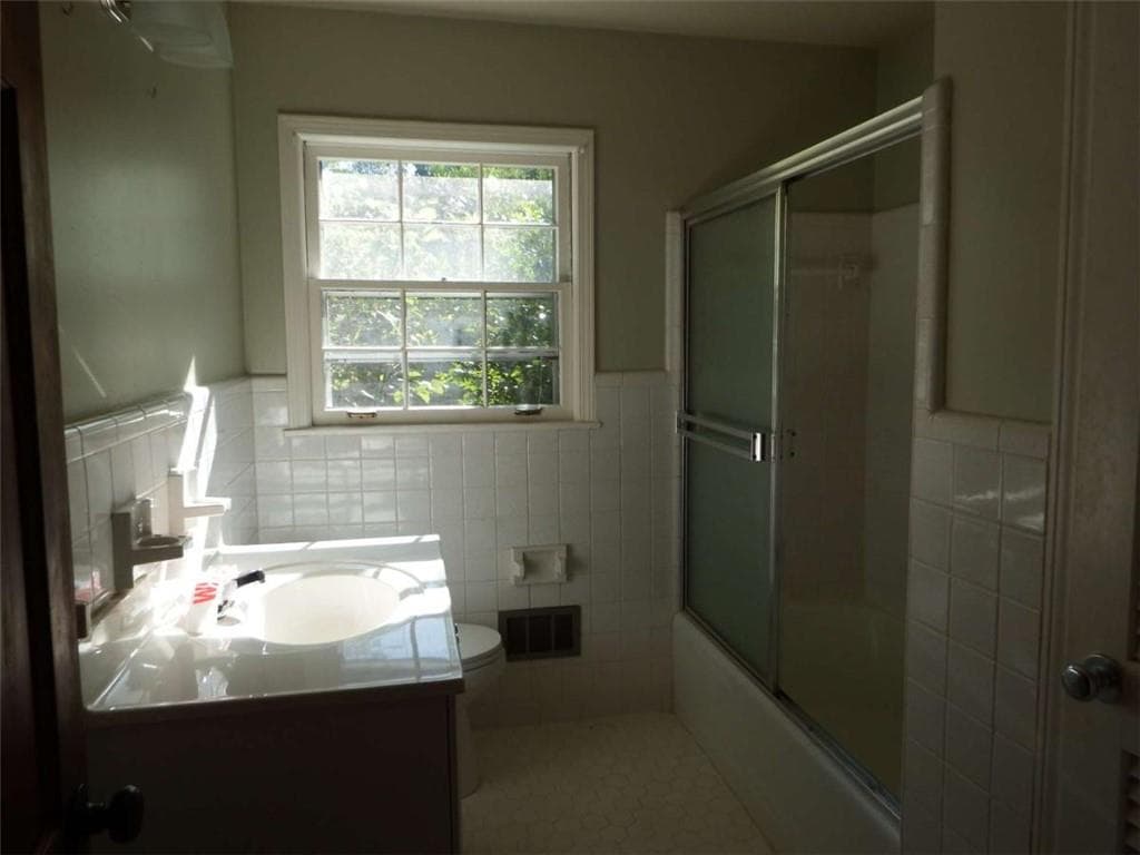 4 bedroom, 3 bathroom, 2,201 sq ft single family residence for sale at 3766 Citation Drive, Decatur, GA 30034 — photo 8