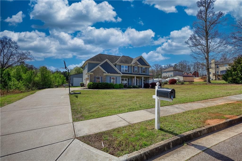 5 bedroom, 3 bathroom, 2,661 sq ft single family residence for sale at 452 Trousseau Lane, Mcdonough, GA 30252 — photo 3
