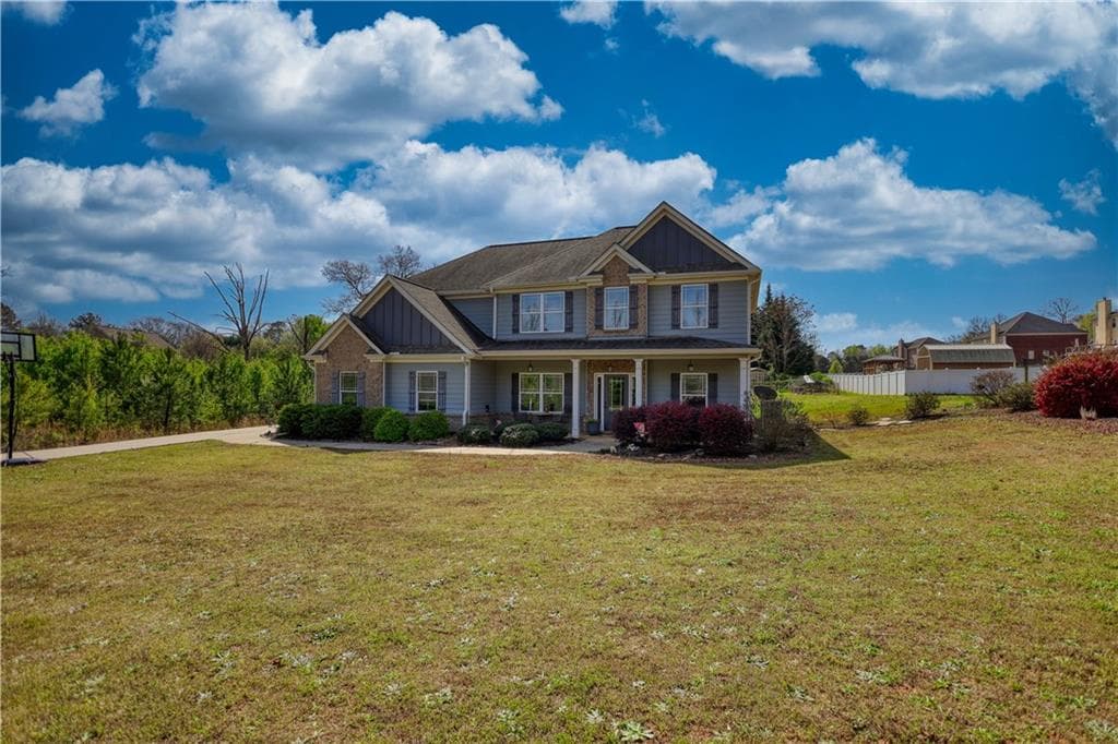 5 bedroom, 3 bathroom, 2,661 sq ft single family residence for sale at 452 Trousseau Lane, Mcdonough, GA 30252 — photo 4