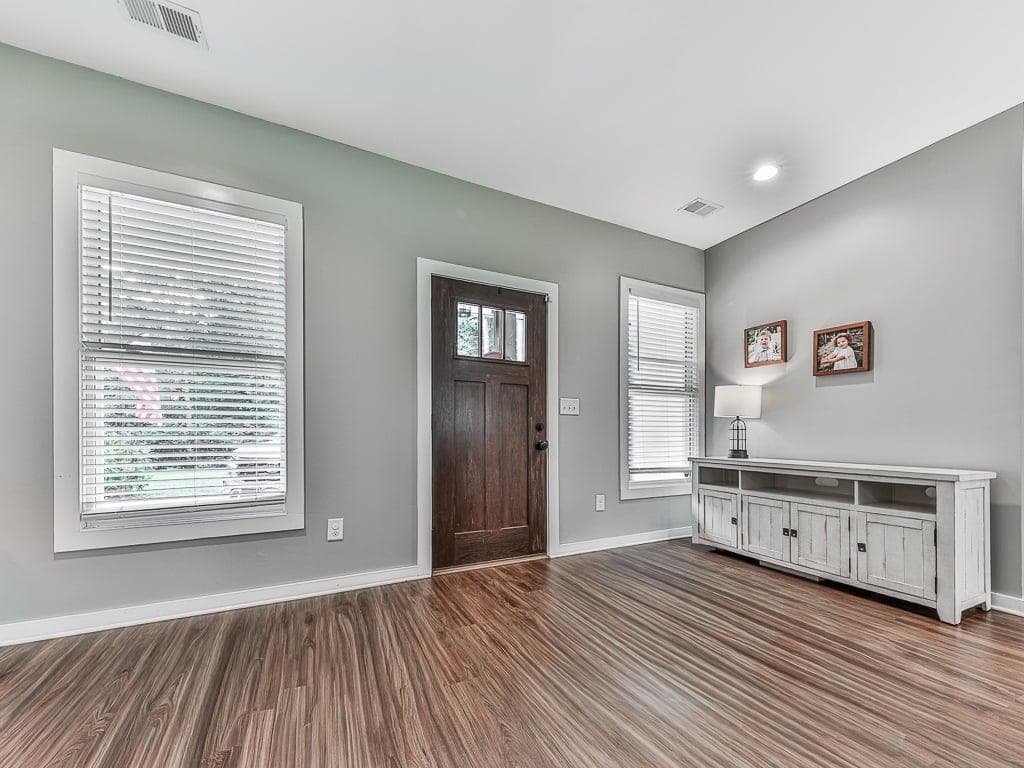 3 bedroom, 2 bathroom, 1,659 sq ft single family residence for sale at 144 Brookwood Drive, Canton, GA 30114 — photo 3