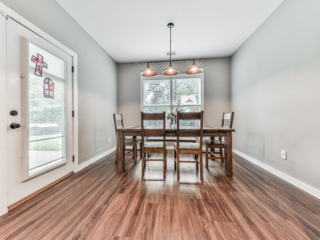 3 bedroom, 2 bathroom, 1,659 sq ft single family residence for sale at 144 Brookwood Drive, Canton, GA 30114 — photo 7
