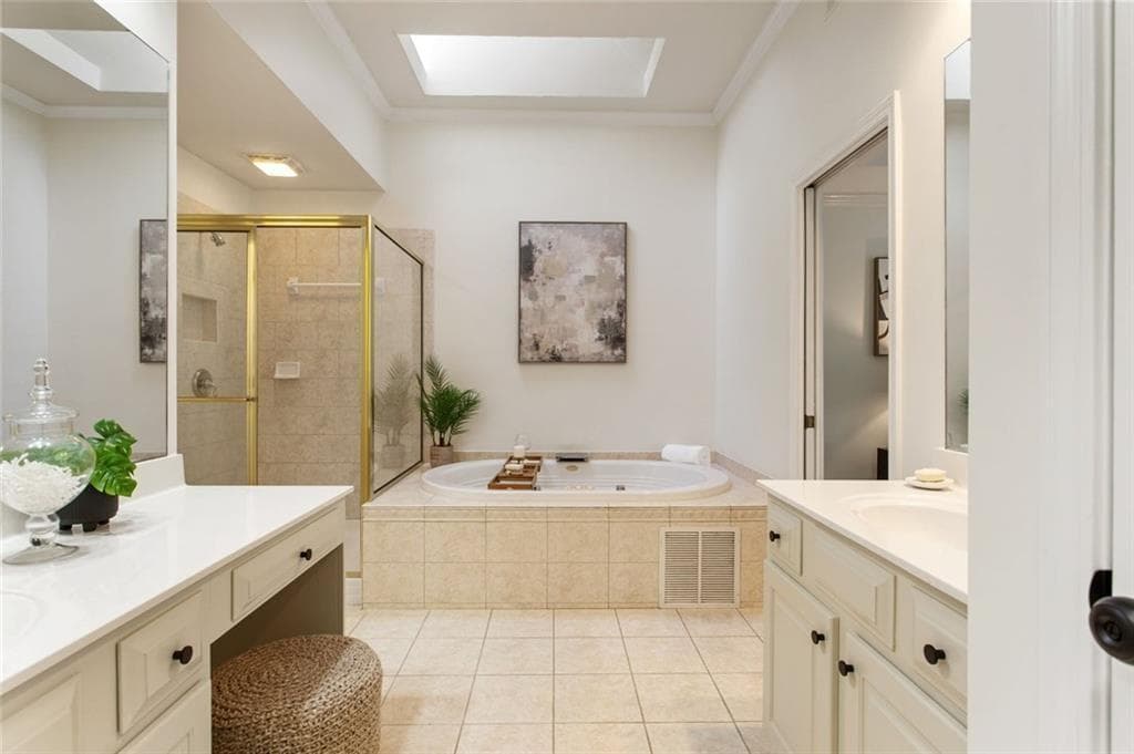 5 bedroom, 4 bathroom, 4,327 sq ft single family residence under contract at 5202 Forest View Trail, Mableton, GA 30126 — photo 6