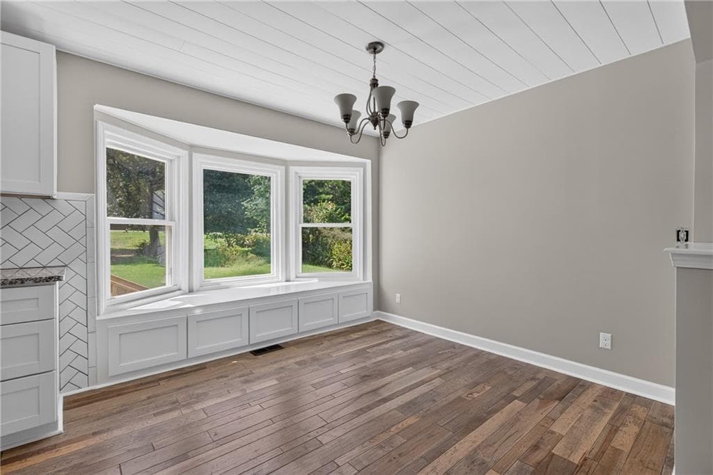 5 bedroom, 3 bathroom, 2,166 sq ft single family residence for sale at 5147 Dekalb Way, Stone Mountain, GA 30087 — photo 4