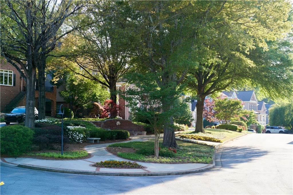 4 bedroom, 5 bathroom, 5,199 sq ft single family residence for sale at 1166 Fairway Gardens, Brookhaven, GA 30319 — photo 4
