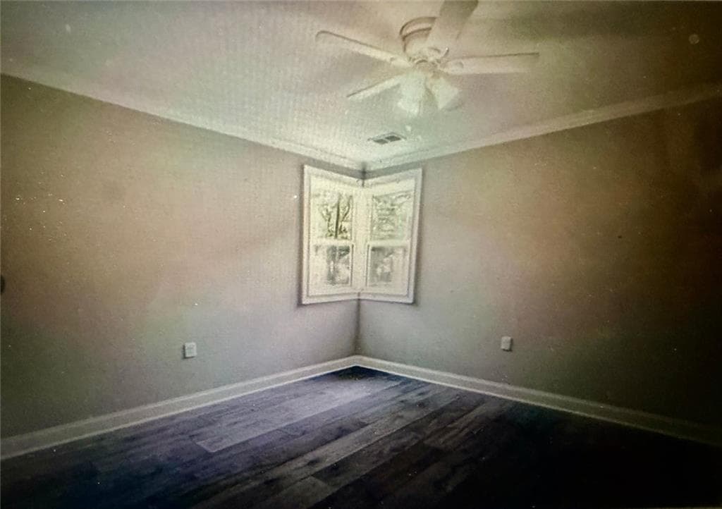 3 bedroom, 2 bathroom, 1,280 sq ft single family residence for sale at 1375 Graymont Drive, Atlanta, GA 30310 — photo 8