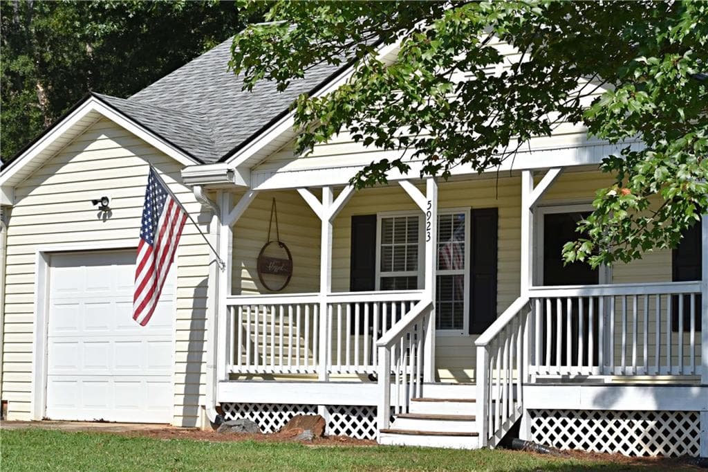3 bedroom, 2 bathroom, 1,326 sq ft single family residence for sale at 5923 Carter Street, Lula, GA 30554
