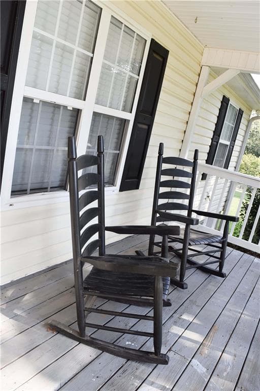3 bedroom, 2 bathroom, 1,326 sq ft single family residence for sale at 5923 Carter Street, Lula, GA 30554 — photo 6