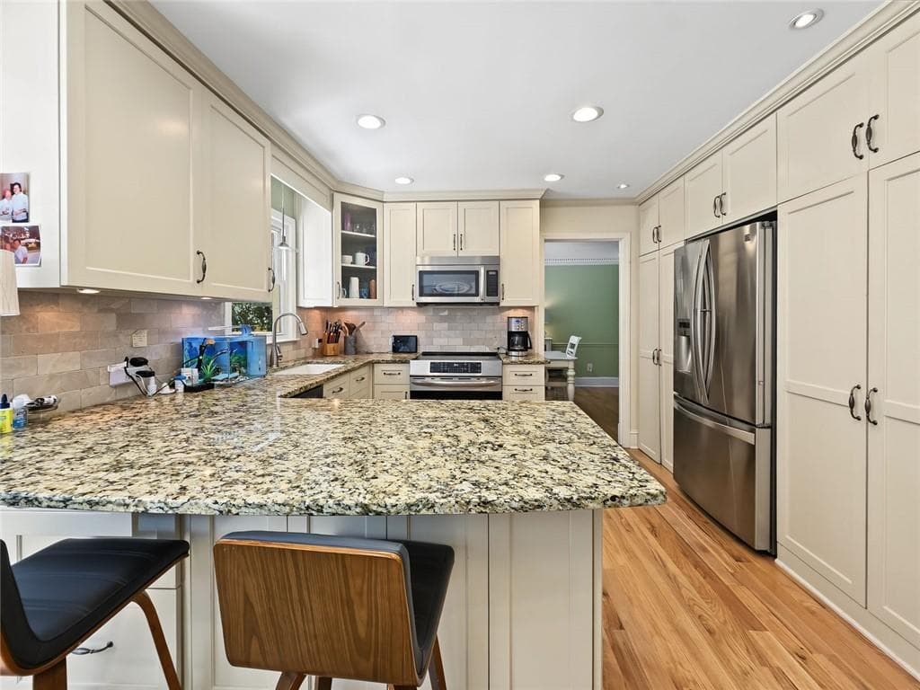 3 bedroom, 3 bathroom, 2,624 sq ft single family residence for sale at 5866 Match Point, Peachtree Corners, GA 30092 — photo 8