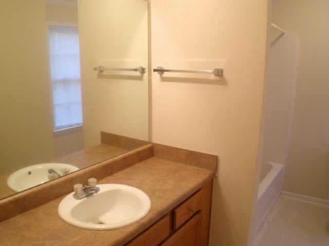 4 bedroom, 3 bathroom, 2,254 sq ft single family residence for rent at 3317 Pate Creek View, Snellville, GA 30078 for $2,475 a month — photo 7