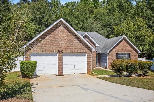 3 bedroom, 2 bathroom, 1,717 sq ft single family residence for sale at 185 Penny Lane, Mcdonough, GA 30253 — photo 2