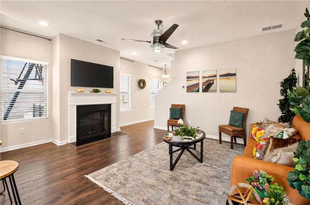 4 bedroom, 3 bathroom, 1,934 sq ft single family residence under contract at 5045 Gibson Drive, Mcdonough, GA 30253 — photo 3