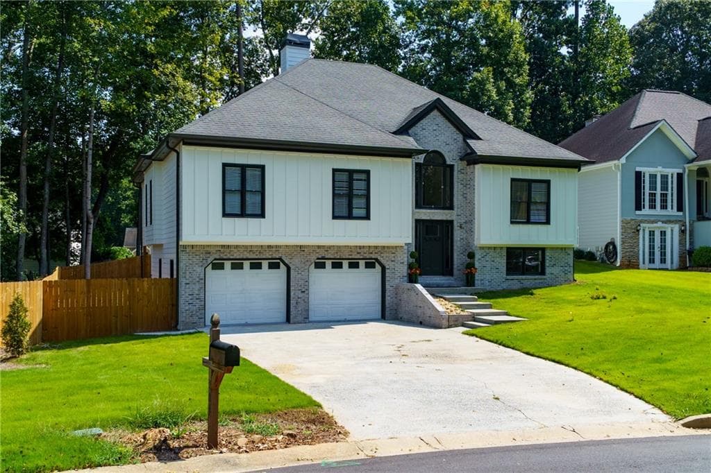 5 bedroom, 3 bathroom, 3,075 sq ft single family residence for sale at 209 Tennis Court Lane, Kennesaw, GA 30144 — photo 3