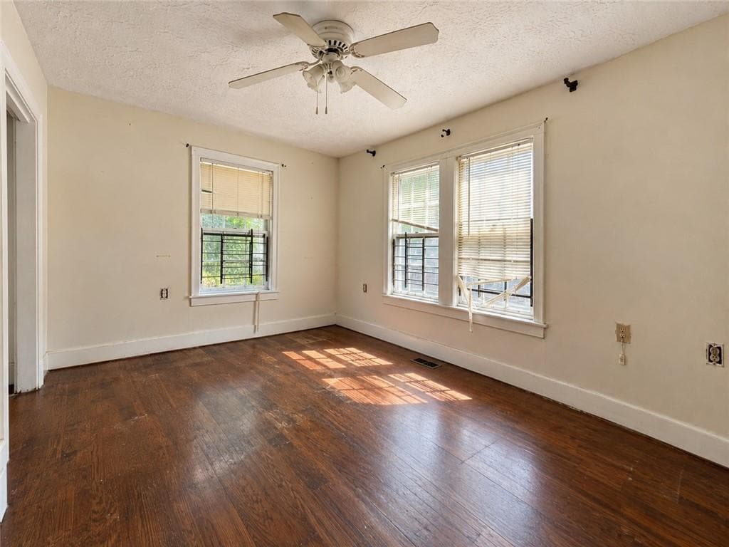 3 bedroom, 1 bathroom, 1,278 sq ft single family residence under contract at 240 Westview Place, Atlanta, GA 30314 — photo 6
