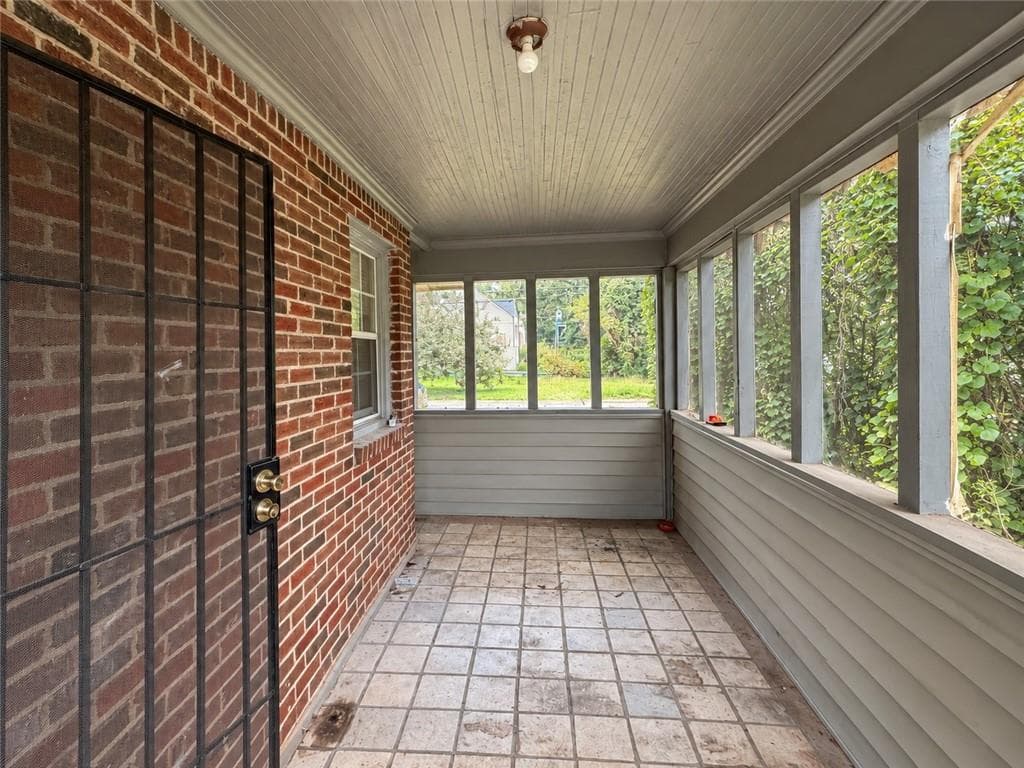 3 bedroom, 1 bathroom, 1,278 sq ft single family residence under contract at 240 Westview Place, Atlanta, GA 30314 — photo 8